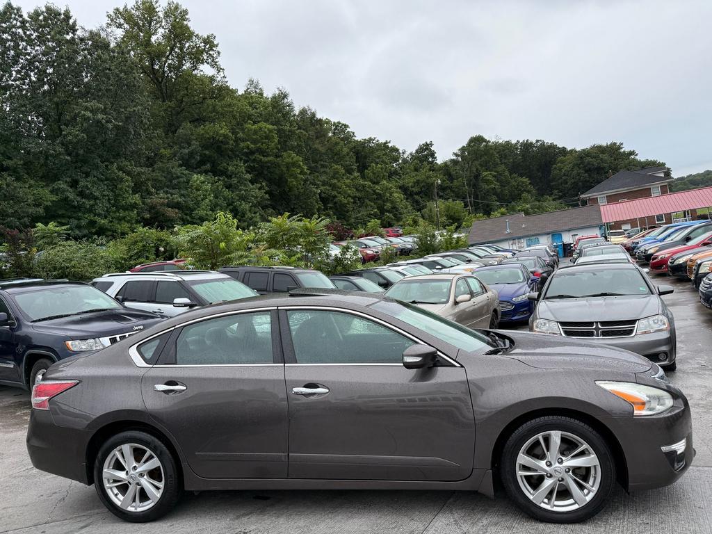 2015 Nissan Altima SV - Photo 10