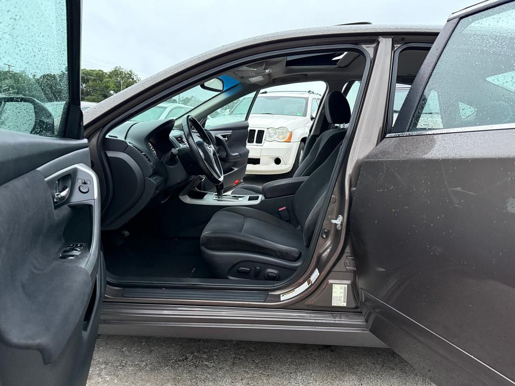 2015 Nissan Altima SV - Photo 12