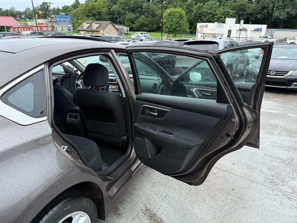 2015 Nissan Altima SV - Photo 25