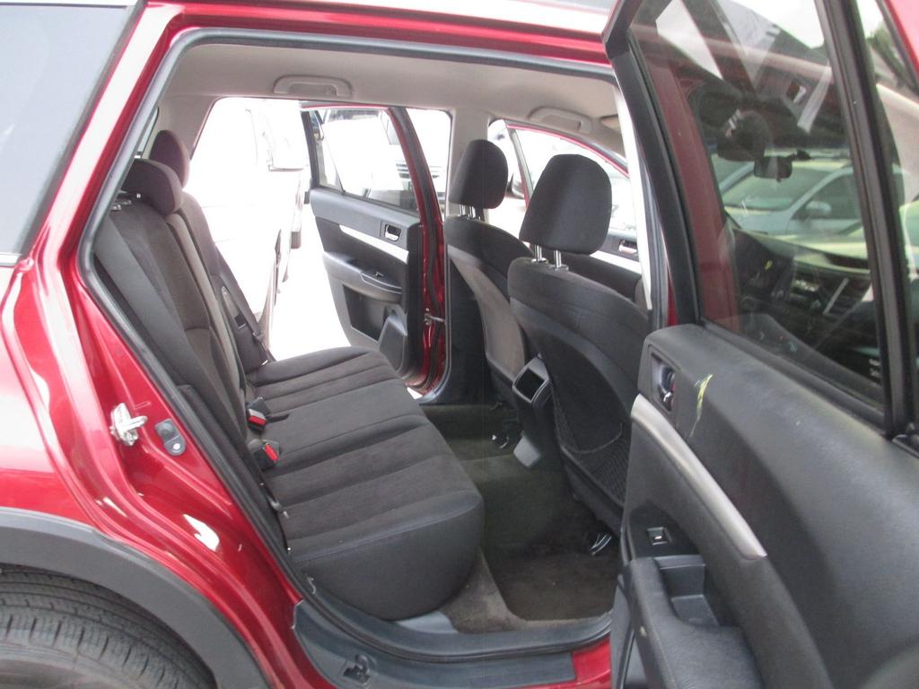 2013 Subaru Outback Premium - Photo 26