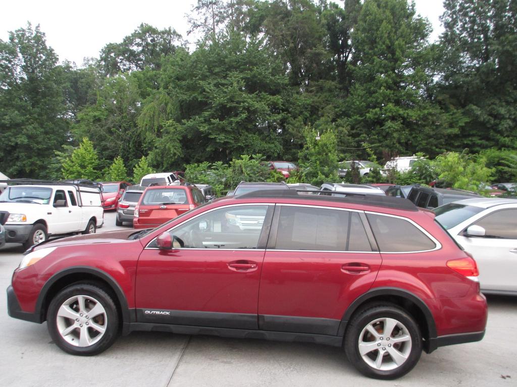 2013 Subaru Outback Premium - Photo 9