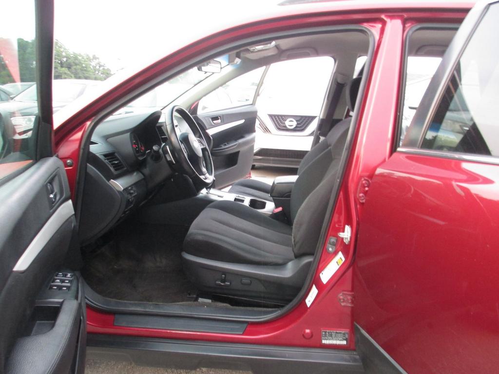 2013 Subaru Outback Premium - Photo 12