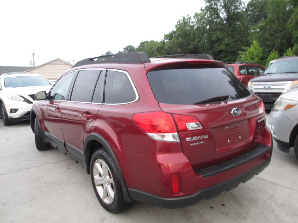 2013 Subaru Outback Premium - Photo 8