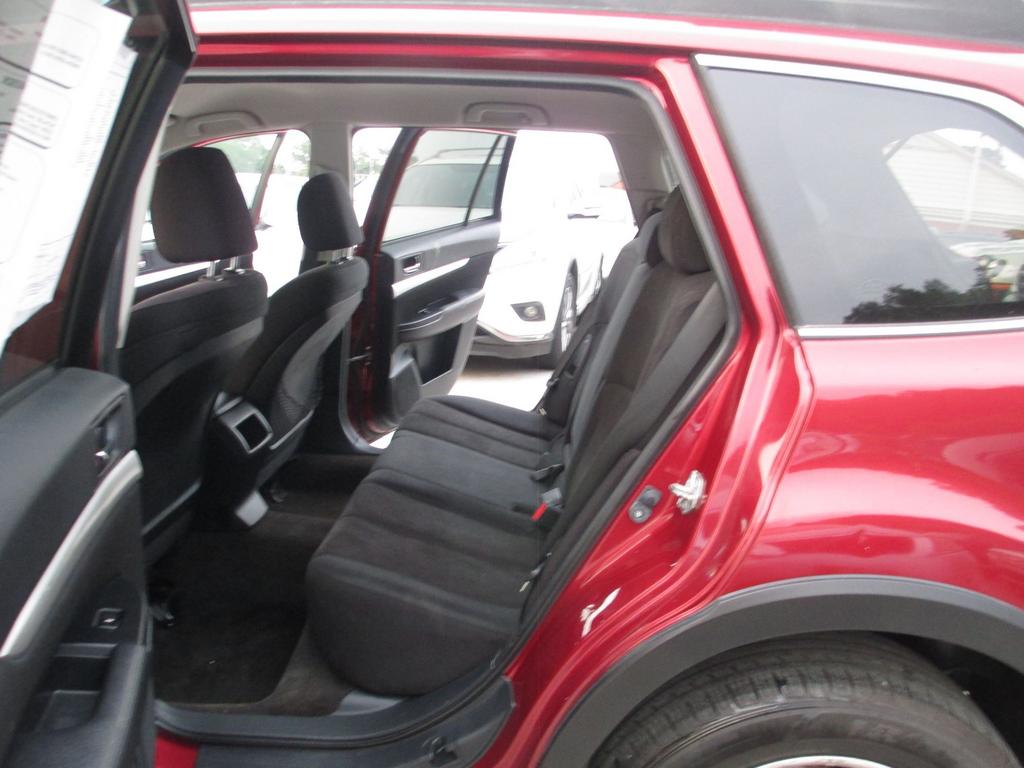 2013 Subaru Outback Premium - Photo 19