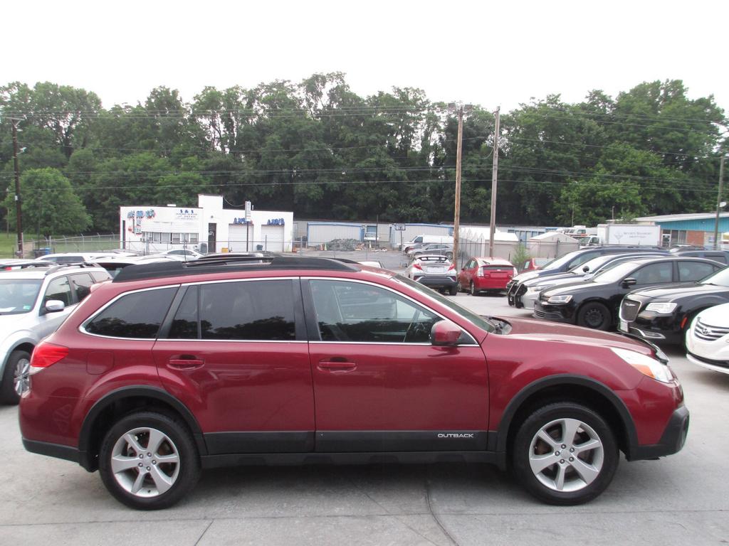 2013 Subaru Outback Premium - Photo 10