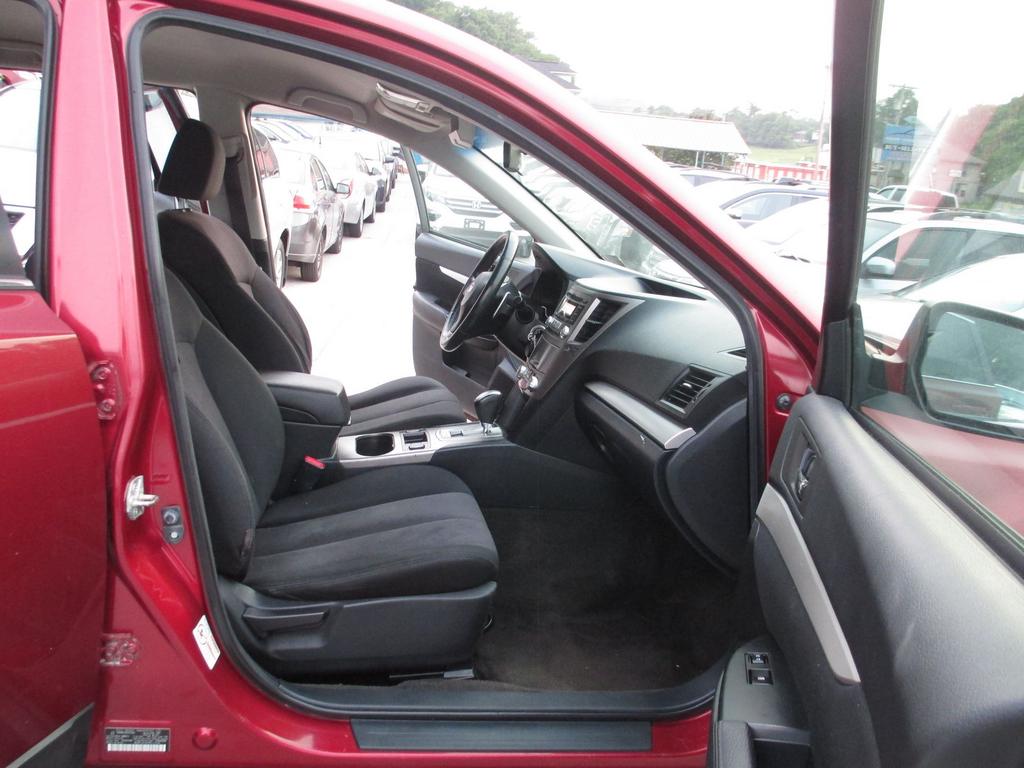 2013 Subaru Outback Premium - Photo 23