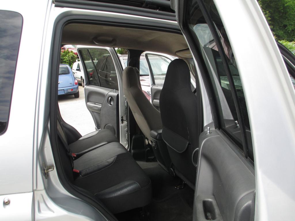 2003 Jeep Liberty Renegade - Photo 25