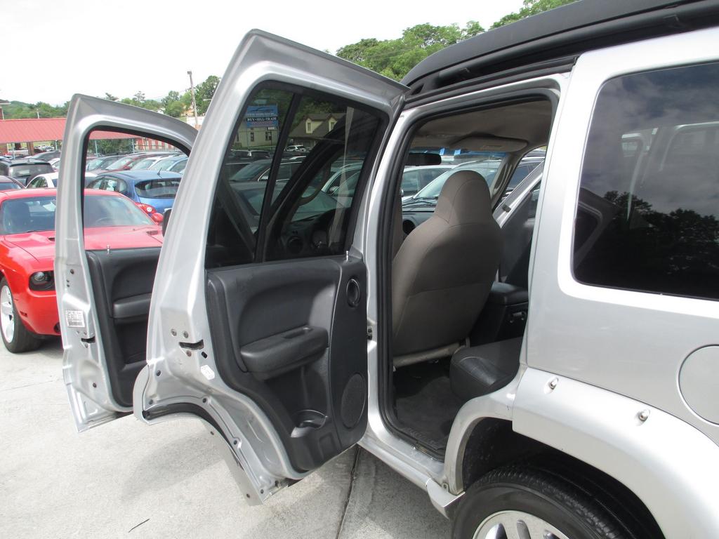 2003 Jeep Liberty Renegade - Photo 17