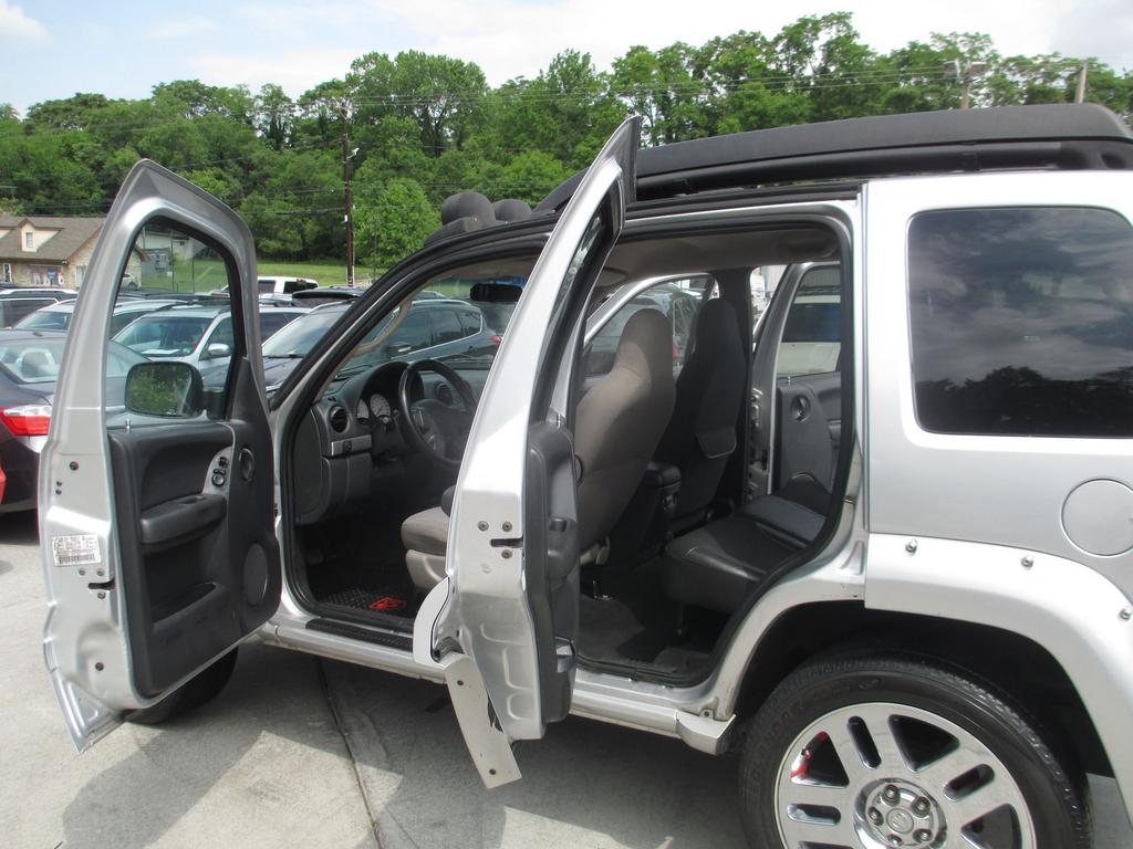 2003 Jeep Liberty Renegade - Photo 11