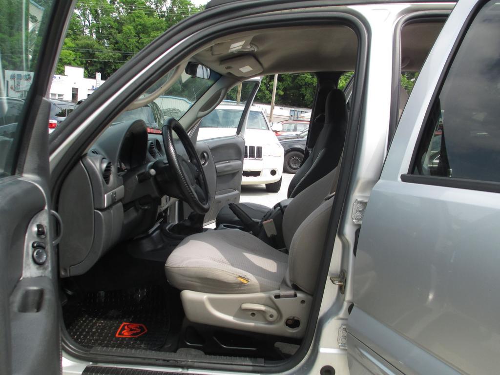 2003 Jeep Liberty Renegade - Photo 12