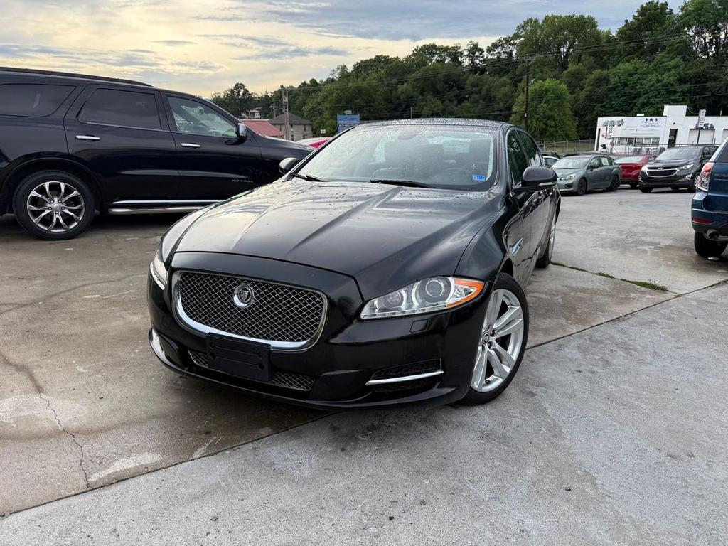 2011 Jaguar XJ Base