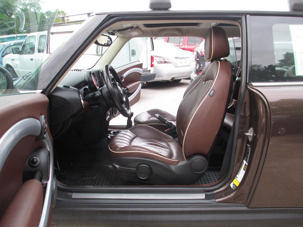 2011 MINI Cooper Base - Photo 13