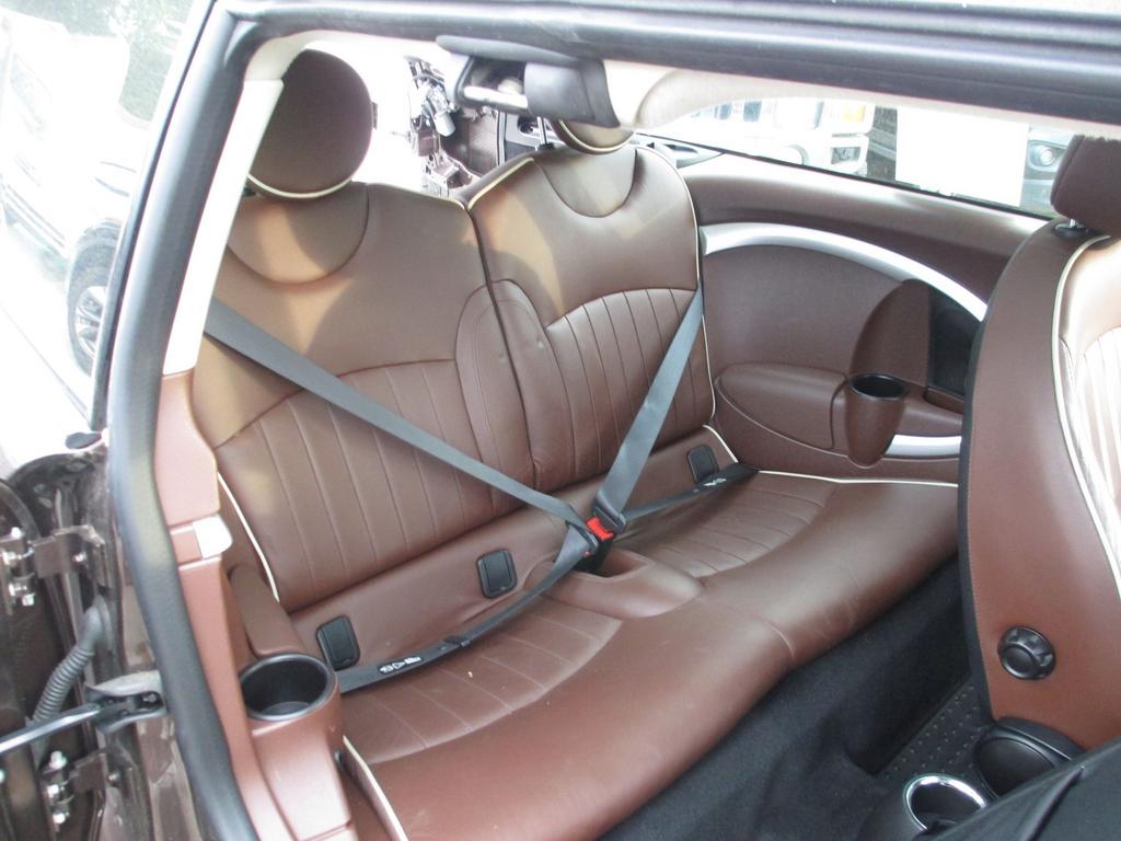 2011 MINI Cooper Base - Photo 27