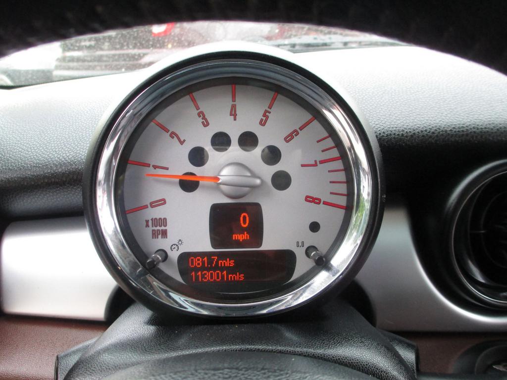 2011 MINI Cooper Base - Photo 16
