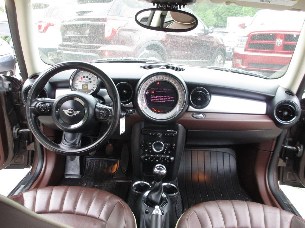 2011 MINI Cooper Base - Photo 19