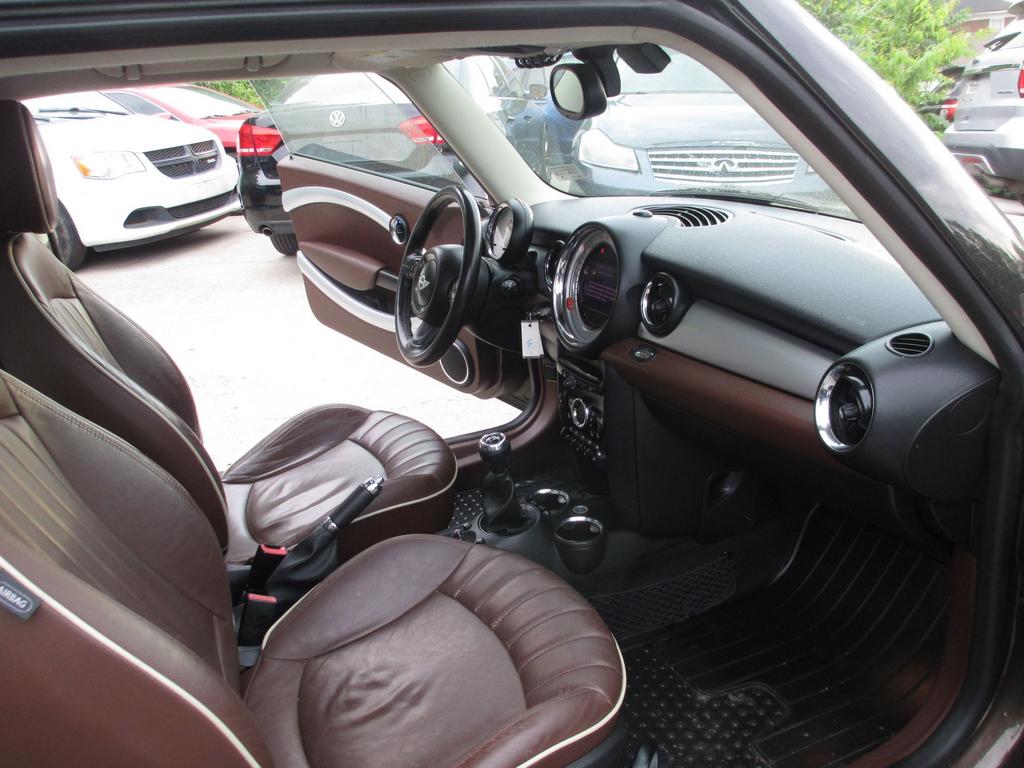 2011 MINI Cooper Base - Photo 25